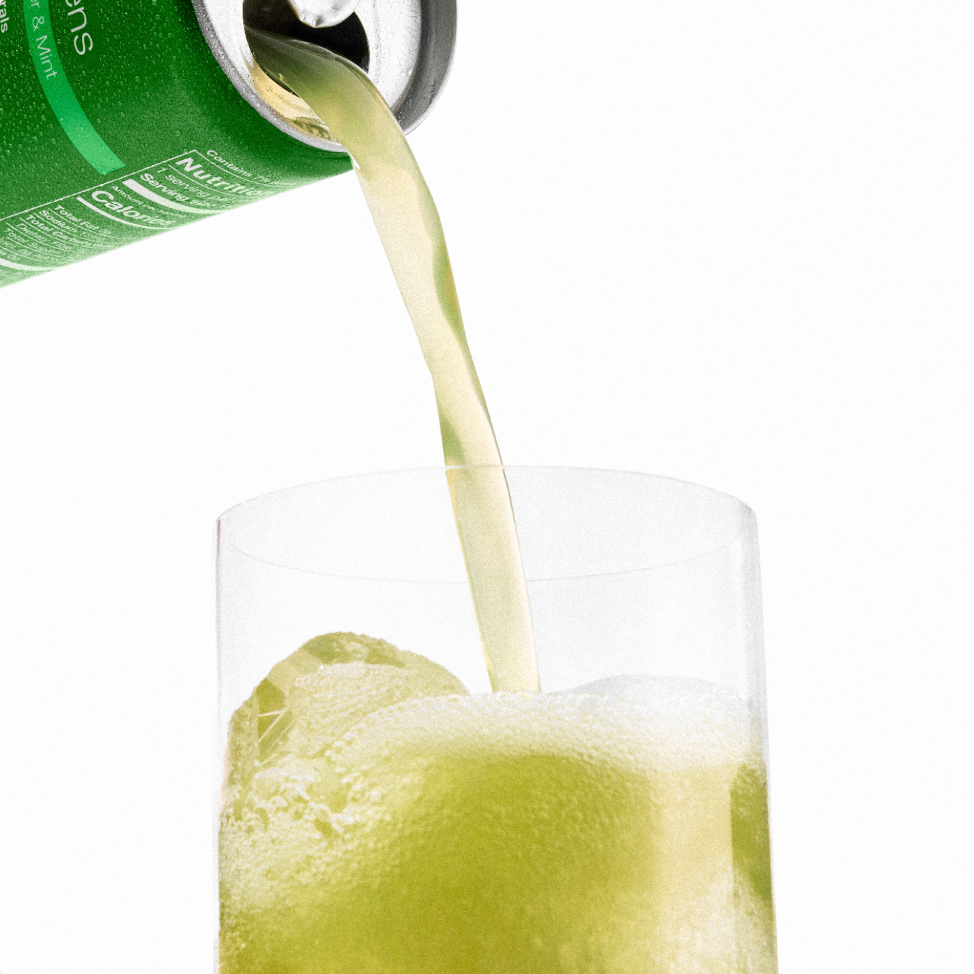 ProductMacroShots_PDP_DailyGreensRTD_SMALL.LEFT__US_